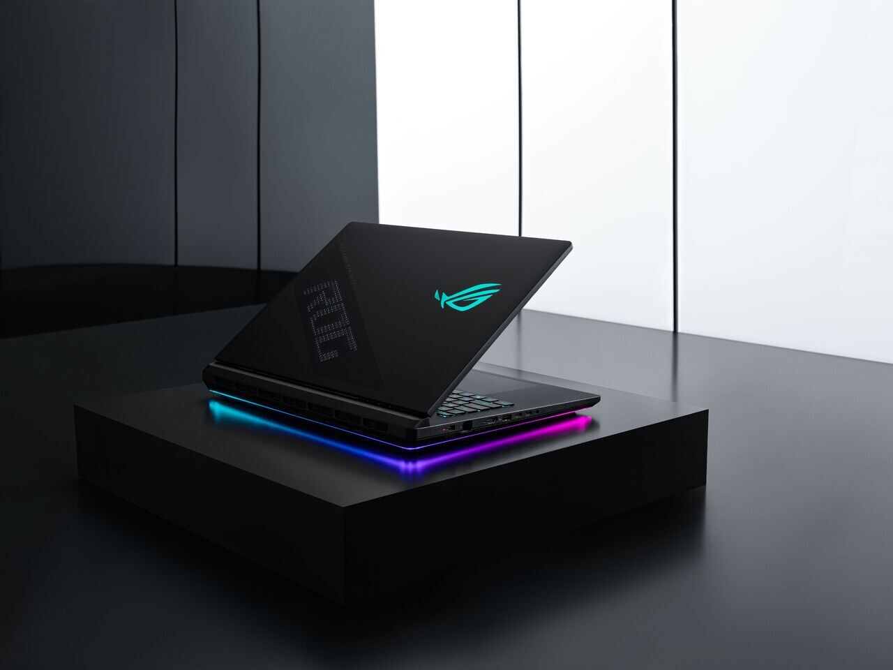 ASUS ROG Strix SCAR 18: флагман с RTX 5090 и экраном 4K 240 Гц